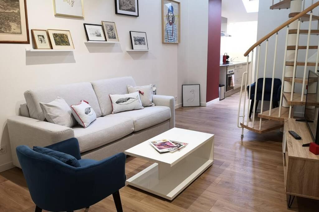 Le Duplex Des Quais Apartment Блоа Екстериор снимка