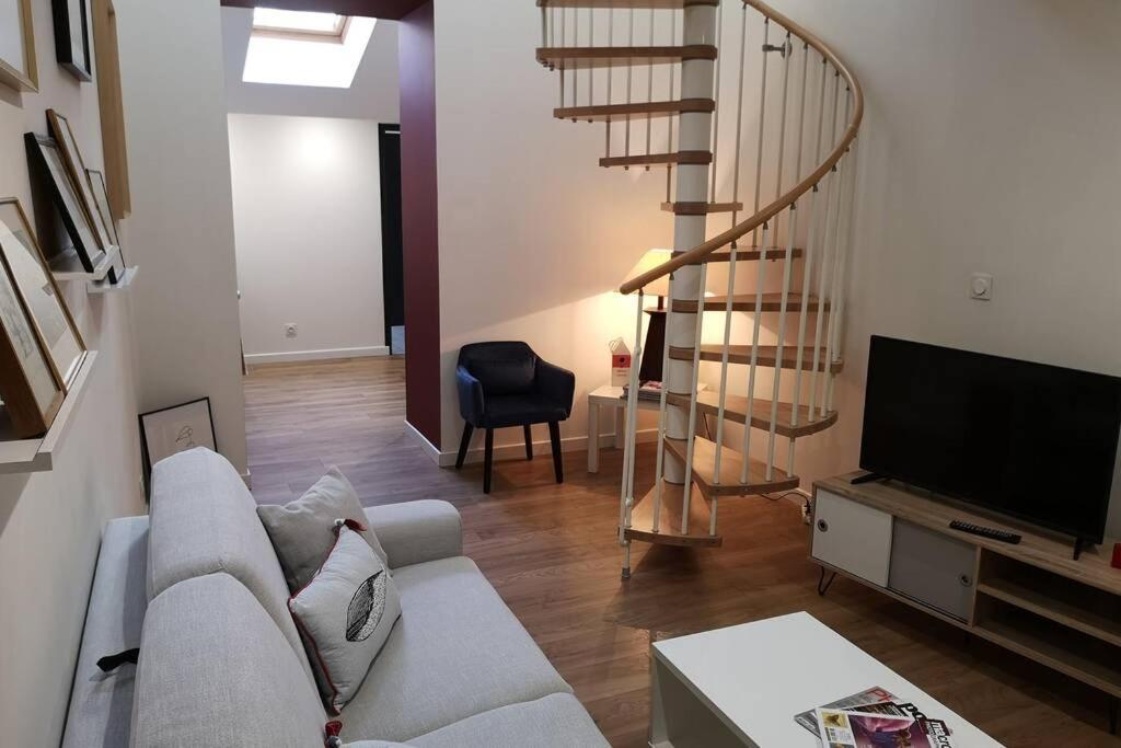 Le Duplex Des Quais Apartment Блоа Екстериор снимка